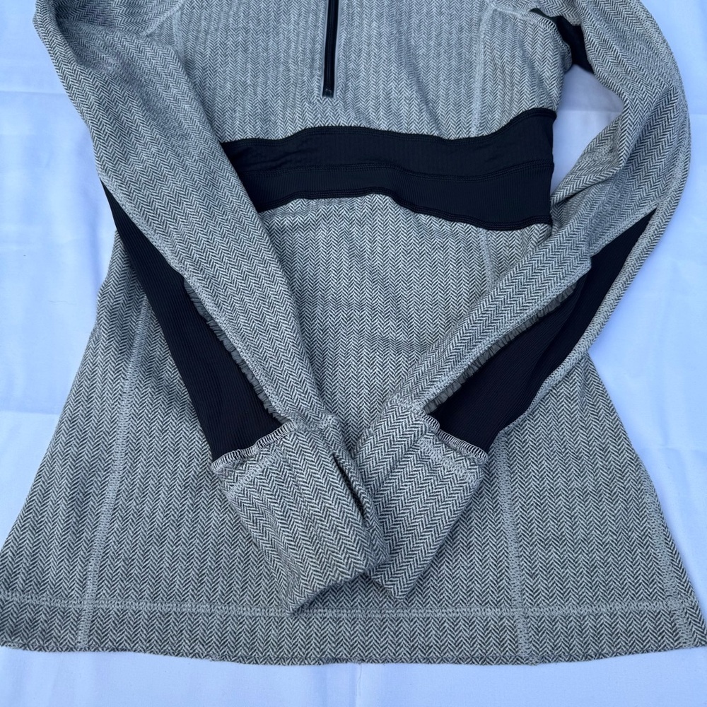 Lululemon Full Tilt Half Zip Herringbone Pullover Size 2 - Picture 4 of 9